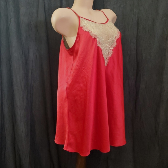 VICTORIA'S SECRET Babydoll Teddy GLOSSY RED SATIN Romantic Lacy Chemise LARGE - Picture 4 of 9